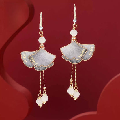 Eastculture  gray ginkgo leaves earrings