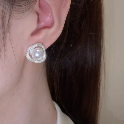 Eastculture  Rotating Pearl earrings